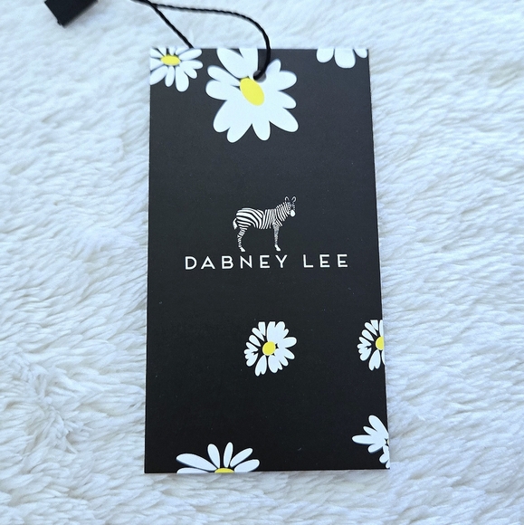 ✨️HP✨️ Dabney Lee Black🖤 Wallet with Daisies🌼 - NWT - Picture 6 of 16